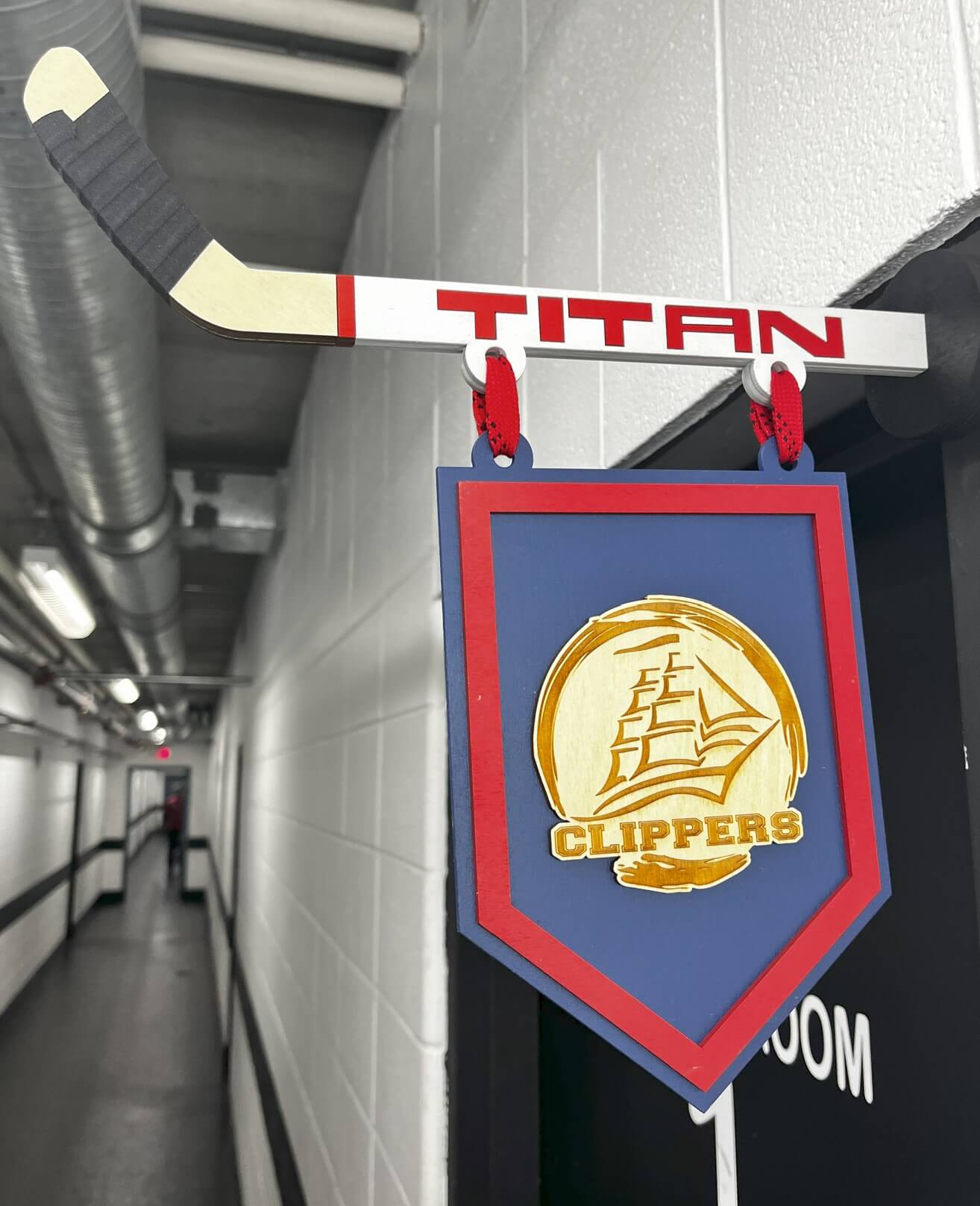 Wooden Hockey Magnetic Door Banner